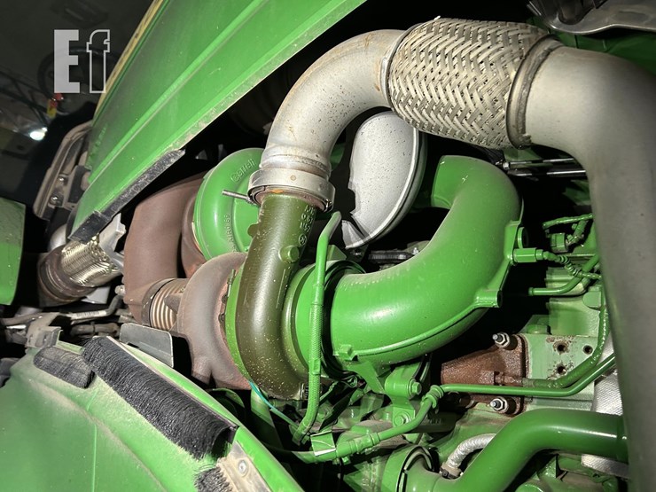 2022-john-deere-9r-590-image-32