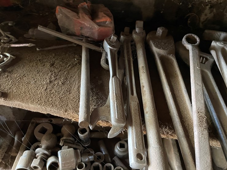 #3721-•-misc-tools-and-hardware-image-13