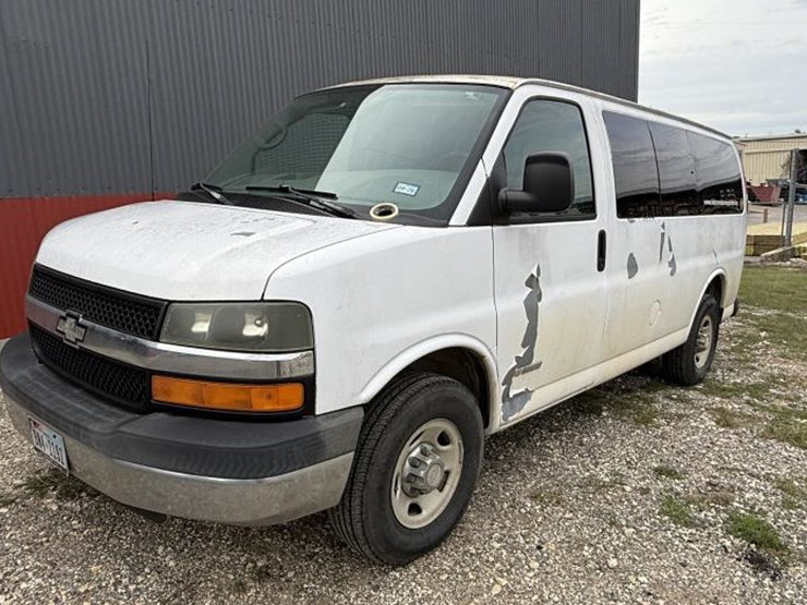 2006-chevrolet-3500-image-1