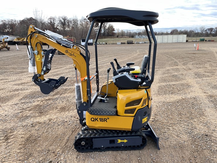 #9217-•-2025-unused-cfg-mini-excavator-image-2