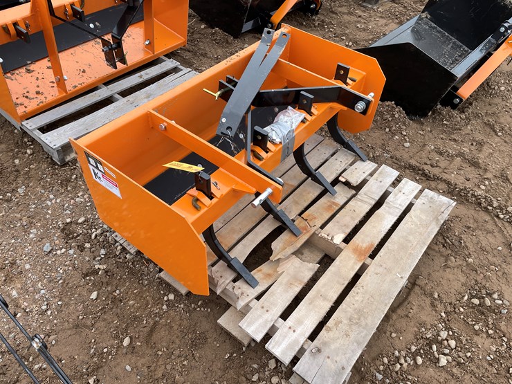 #2088-•-unused-2025-wolverine-square-scraper-attachment-image-1