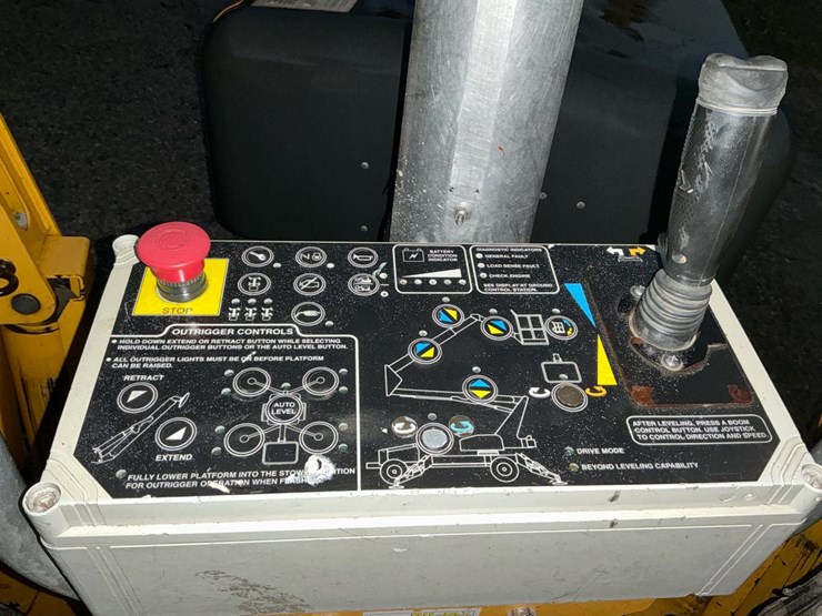 #108-•-2009-bil-jax-5533xa-boom-lift-image-36