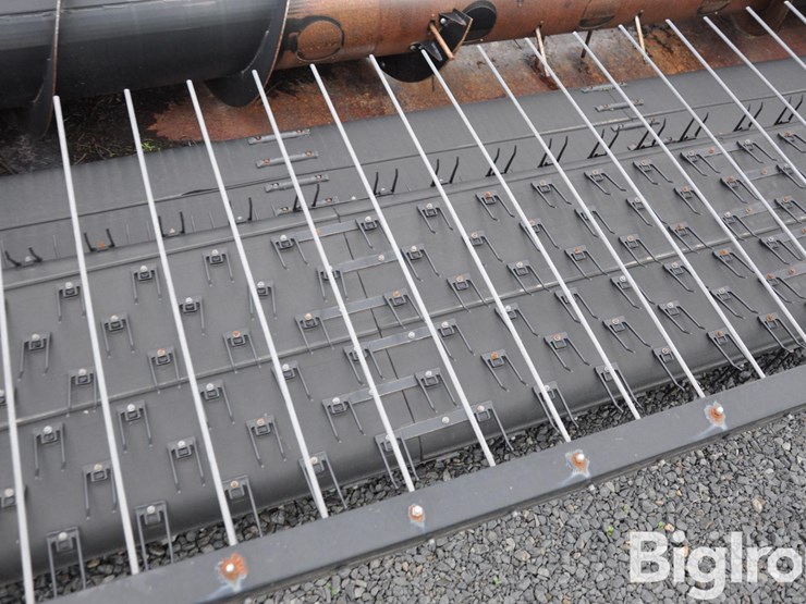 claas-450-swath-up-15'-pick-up-header-image-10