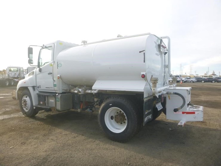 2019-hino-338-image-4