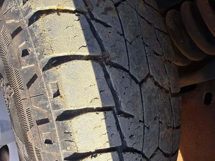 ford-f250-xl-image-13