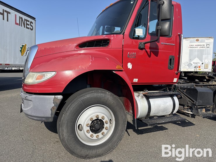 international-durastar-4400-image-9