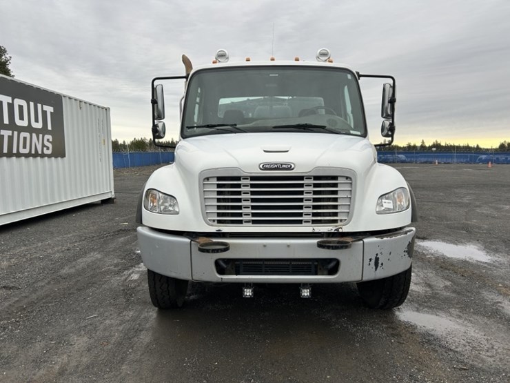 2009-freightliner-m2-s/a-asphalt-patch-truck-image-8