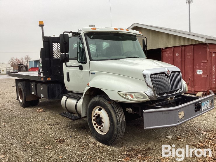 2013-international-durastar-4300-image-3