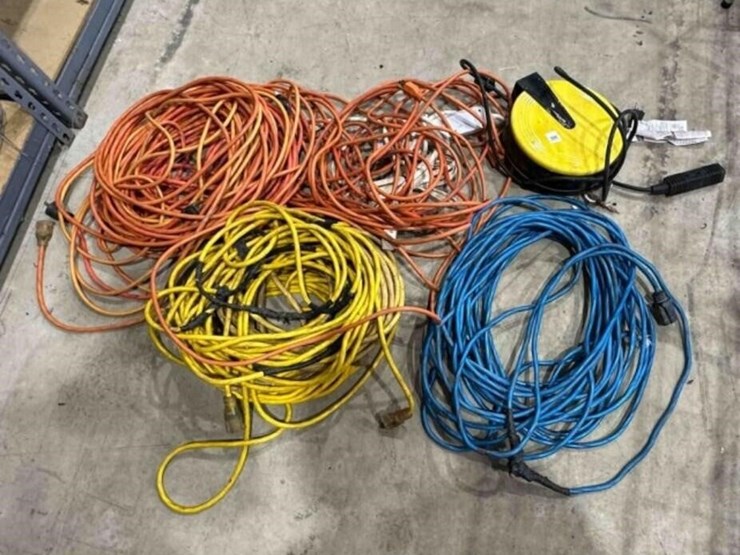 5--extension-chords,-hose-real-image-1