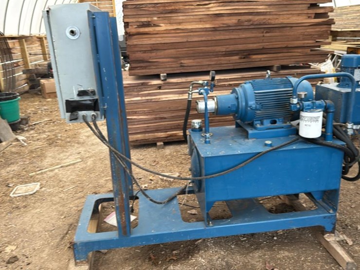 #166-•-2012-baker-dominator-stationary-bandmill-image-46