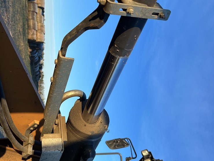 2014-case-721f-xr-image-21