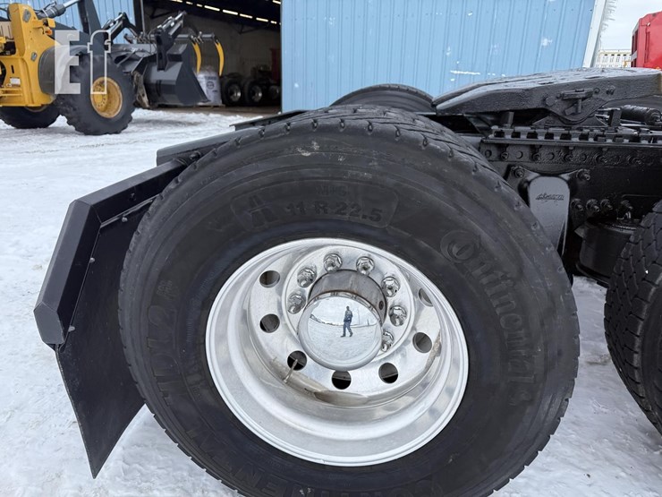 2016-freightliner-cascadia-125-image-9