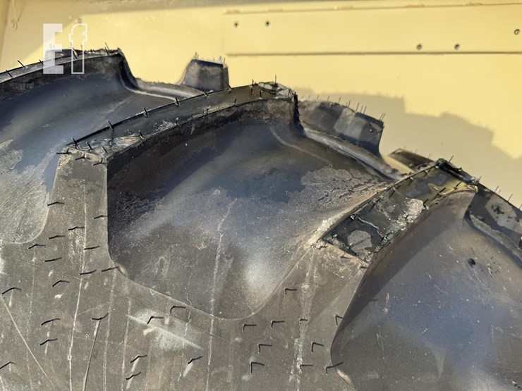 j-i-case-2290-image-38