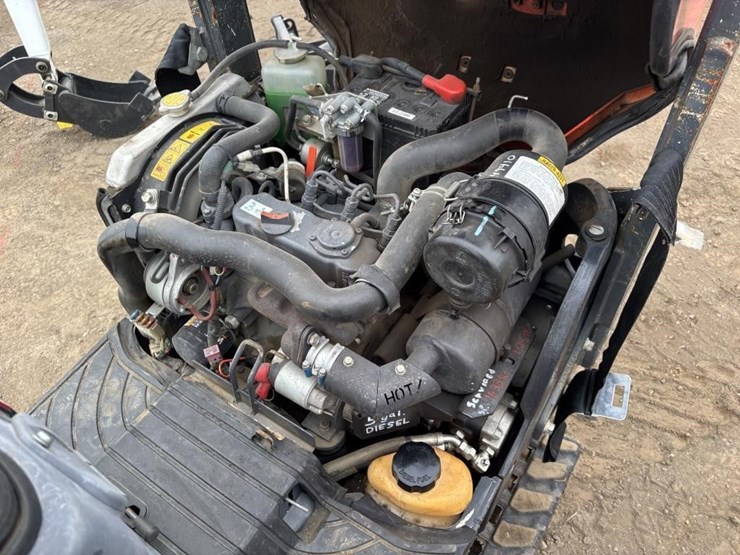 2015-kubota-k008-3-image-32