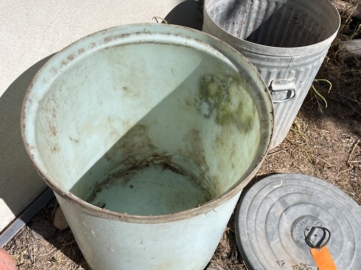 #3667-•-lot-of-(2)-trash-cans-image-8