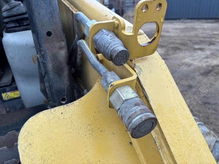 2006-caterpillar-246b-image-13