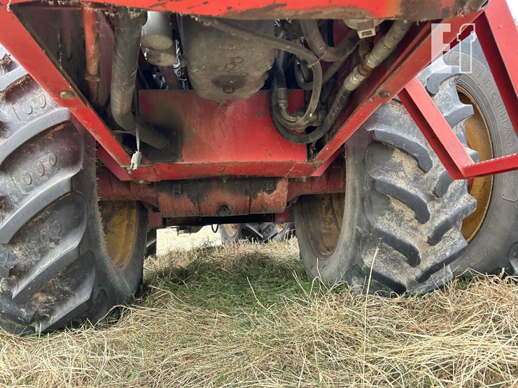 1985-versatile-856-image-46