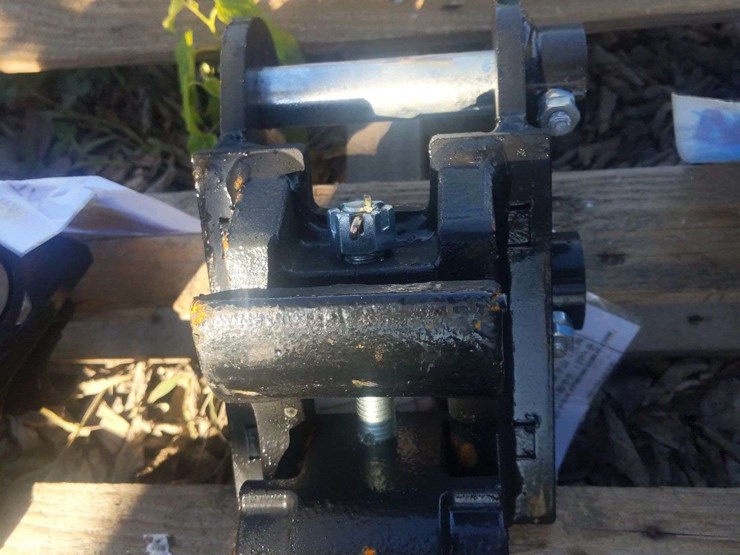 unused-tpm-mini-excavator-quick-hitch-image-3