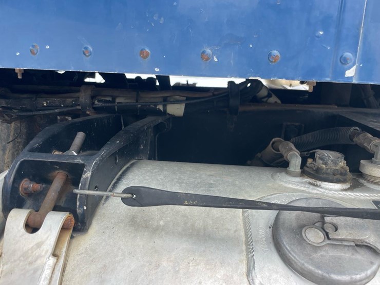 1996-peterbilt-378-image-30