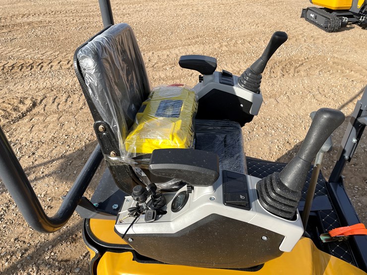 #9206-•-2025-unused-cfg-mini-excavator-image-18