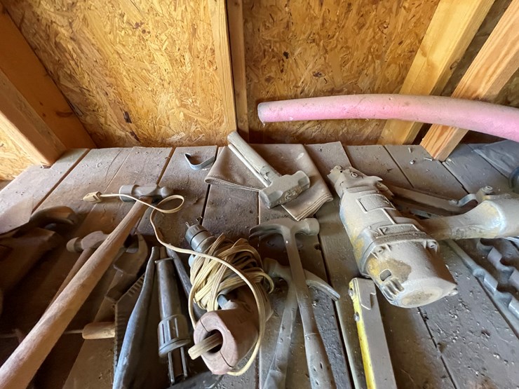 #3672-•-tools-and-large-wooden-table-image-22