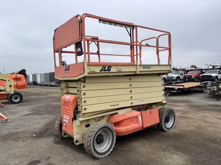 jlg-4069le-image-1