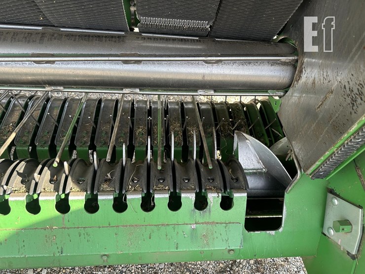 2018-john-deere-560m-image-14