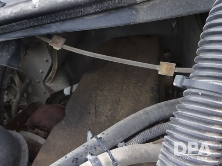 2007-freightliner-columbia-112-image-75