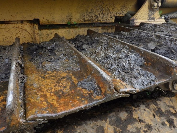 caterpillar-d4g-image-22