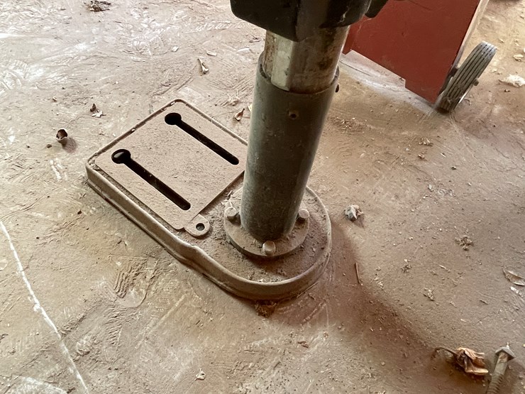 #3690-•-16-speed-drill-press-image-11