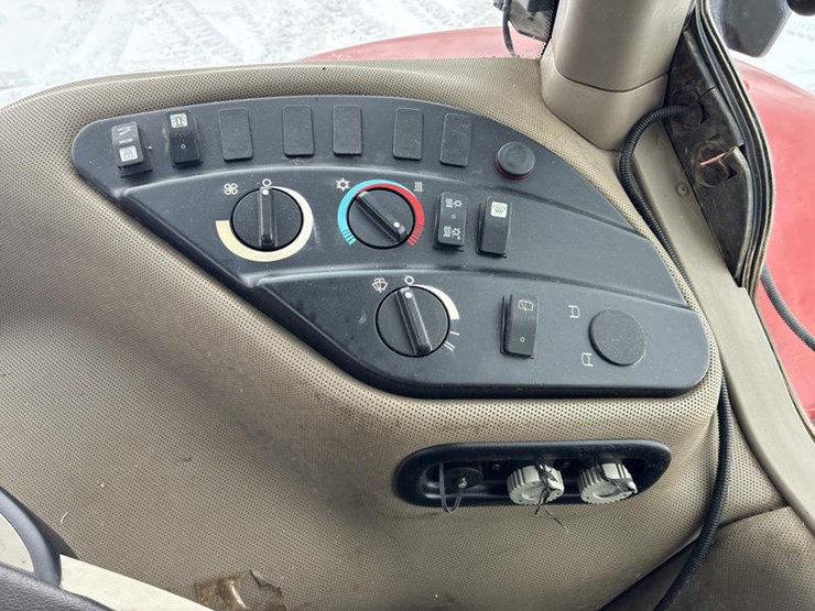 case-ih-magnum-190-image-86