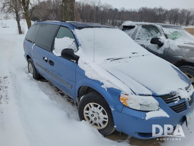 2007-dodge-caravan-image-3