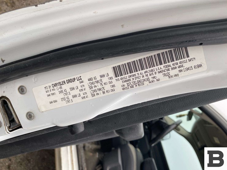 2010-dodge-2500-image-35