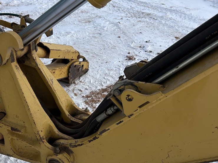 caterpillar-420d-image-94