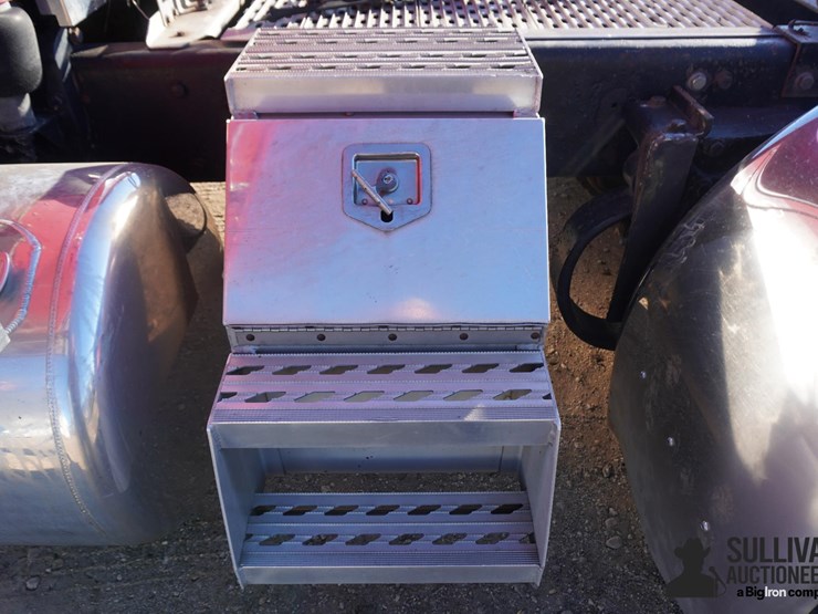 peterbilt-379-image-11