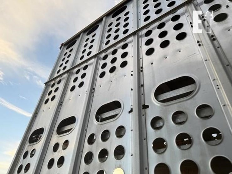 1995-merritt-53-ft-image-37