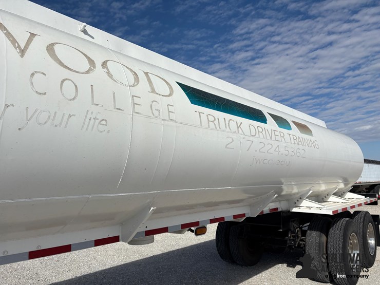 heil-trailer-image-20