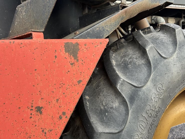 1985-versatile-856-image-33