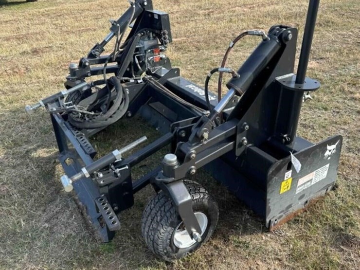 2023-bobcat-skid-steer-laser-guided-box-blade-image-10