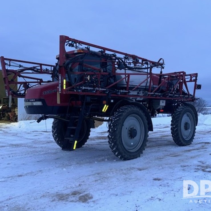 CASE IH PATRIOT 3330