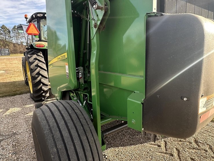 2018-john-deere-560m-image-5