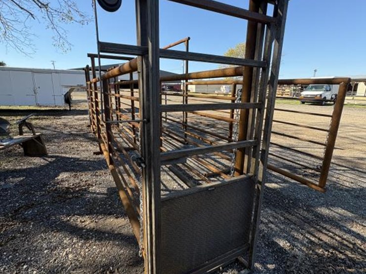 #46-•-cattle-chute-image-4