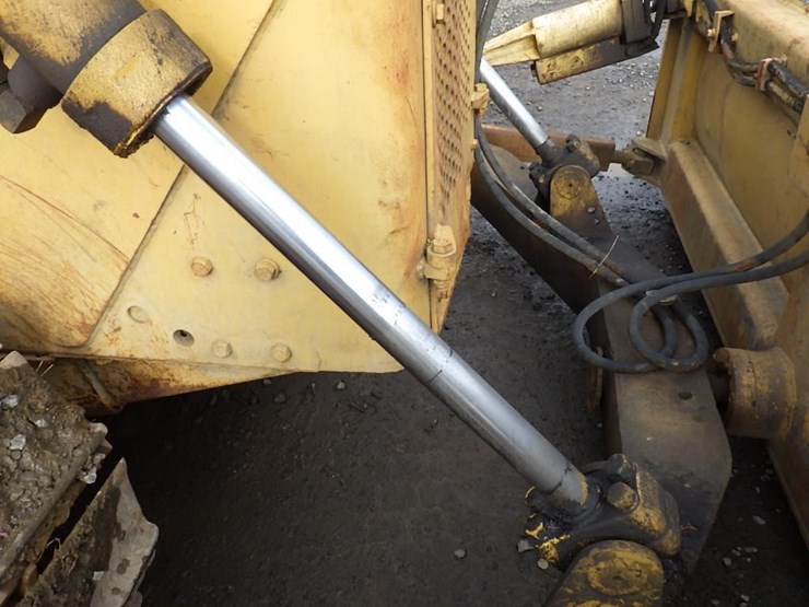 caterpillar-d4e-image-16