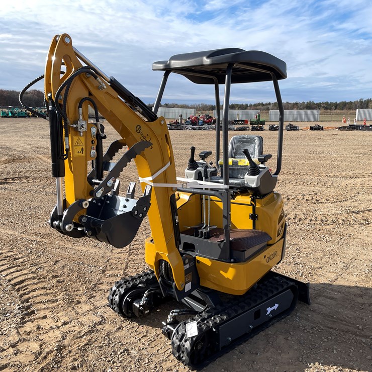 #9214 • 2025 Unused CFG Mini Excavator