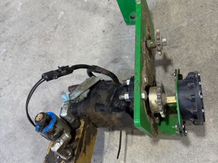 john-deere-planter-hydraulic-drive-(jm700)-image-2