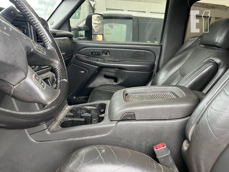 chevrolet-silverado-2500hd-image-24