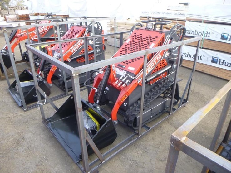 2025-agt-ysrt14-skid-steer-track-loader-image-1
