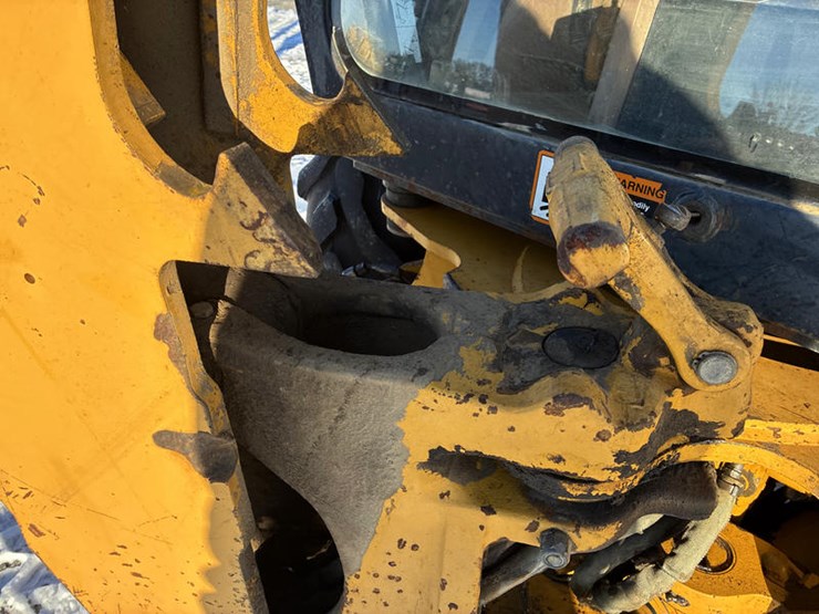 john-deere-310d-image-23