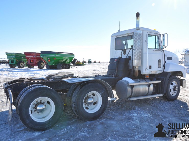 2000-mack-ch613-image-5