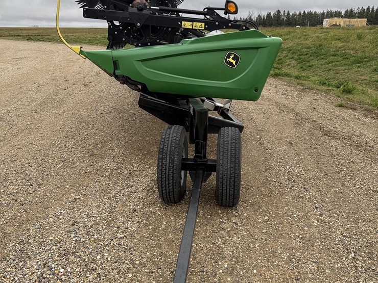 2013-john-deere-435d-image-3